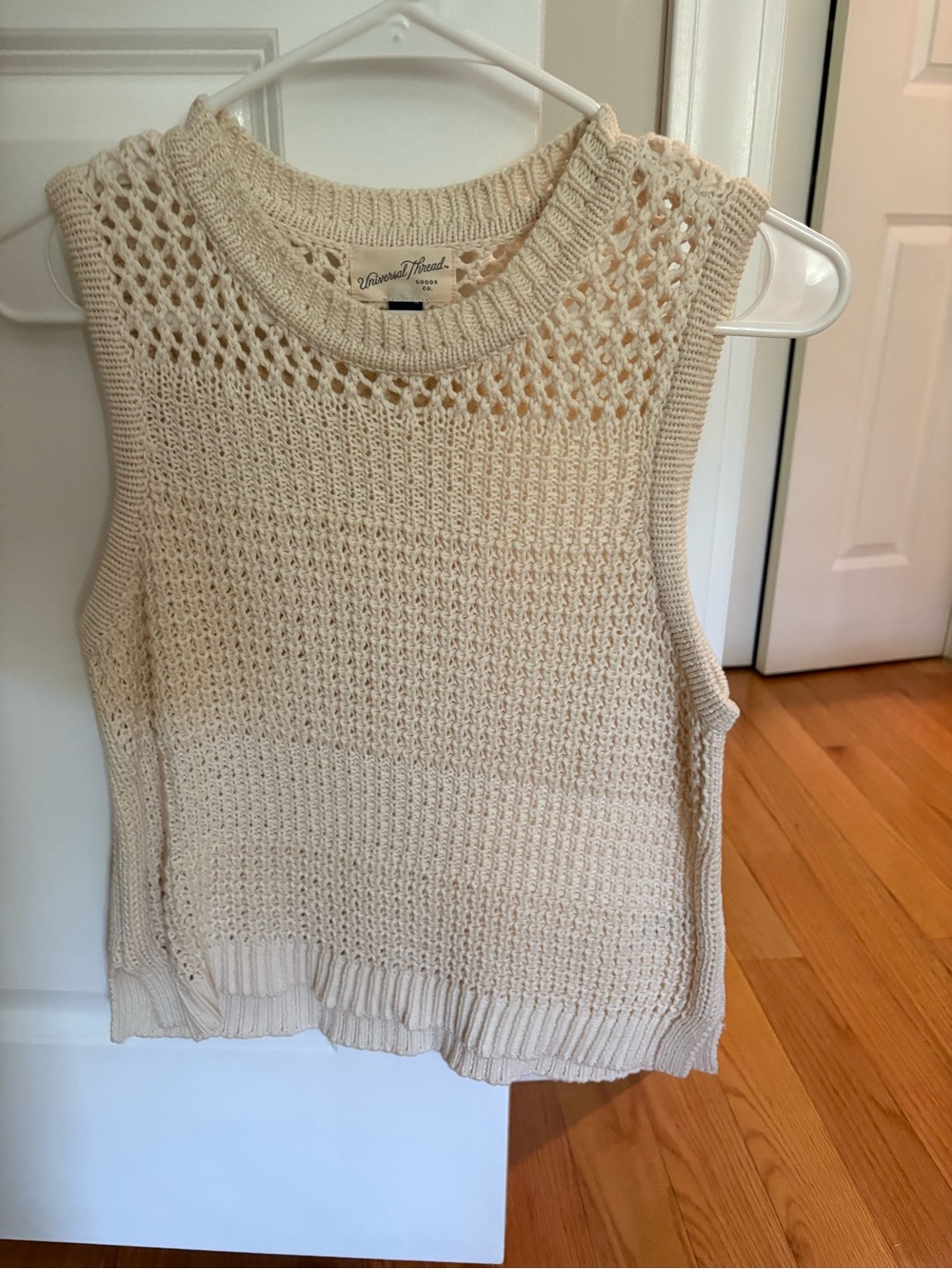 Universal Thread Cream Open-Knit Sleeveless Sweater Tank